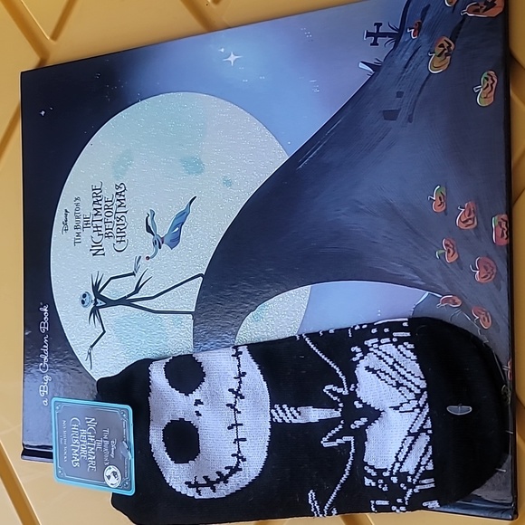 Tim Burton's The Nightmare Before Christmas - Picture 2 of 2